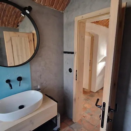 Apartmanhotel Orechovy Dvur Velke Nepodrice