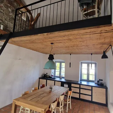 Orechovy Dvur Aparthotel Velke Nepodrice
