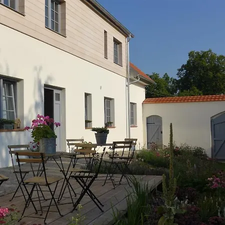 Orechovy Dvur Aparthotel Velke Nepodrice