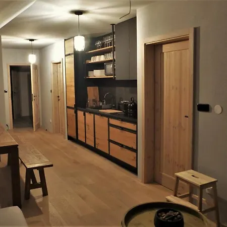 Aparthotel Orechovy Dvur Velke Nepodrice