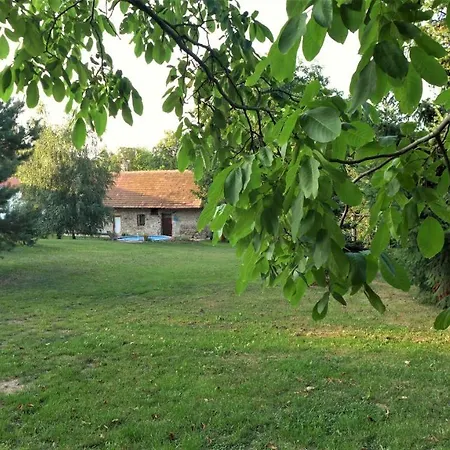Orechovy Dvur Aparthotel 3*