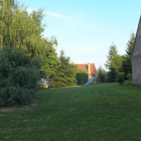 Ořechový Dvůr Velke Nepodrice