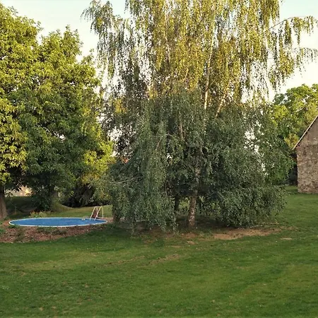 Apartmanhotel Orechovy Dvur Velke Nepodrice