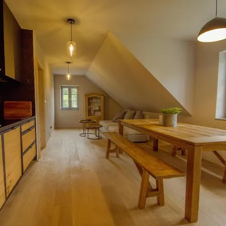 Orechovy Dvur Aparthotel 3*