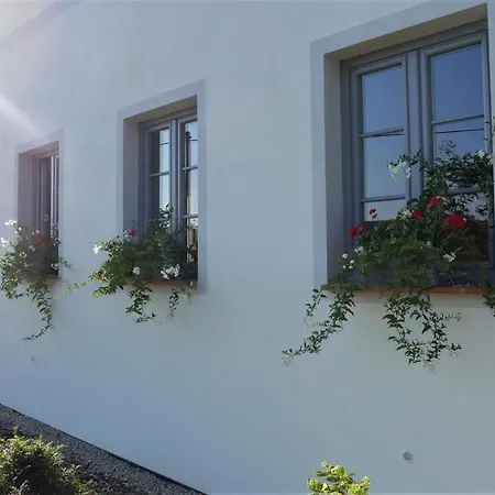 Apartmanhotel Orechovy Dvur Velke Nepodrice