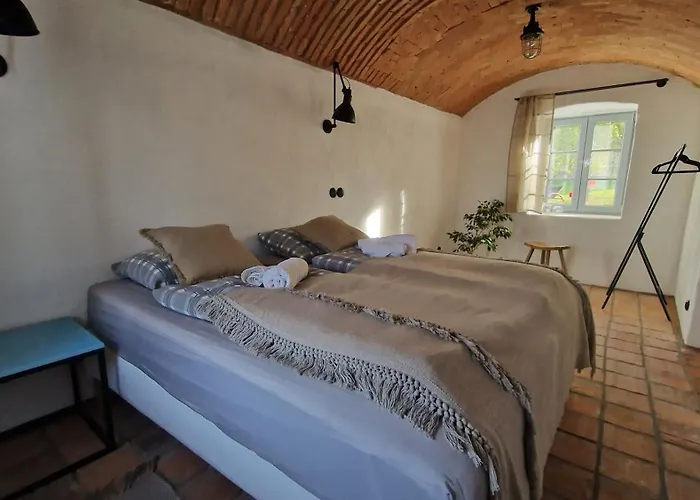 Ořechový Dvůr 3*