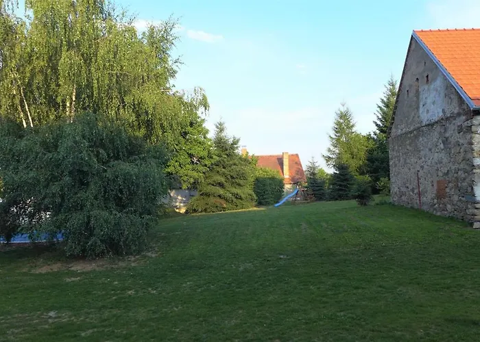 Ořechový Dvůr Velke Nepodrice