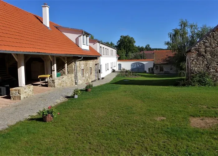 Ořechový Dvůr 3*